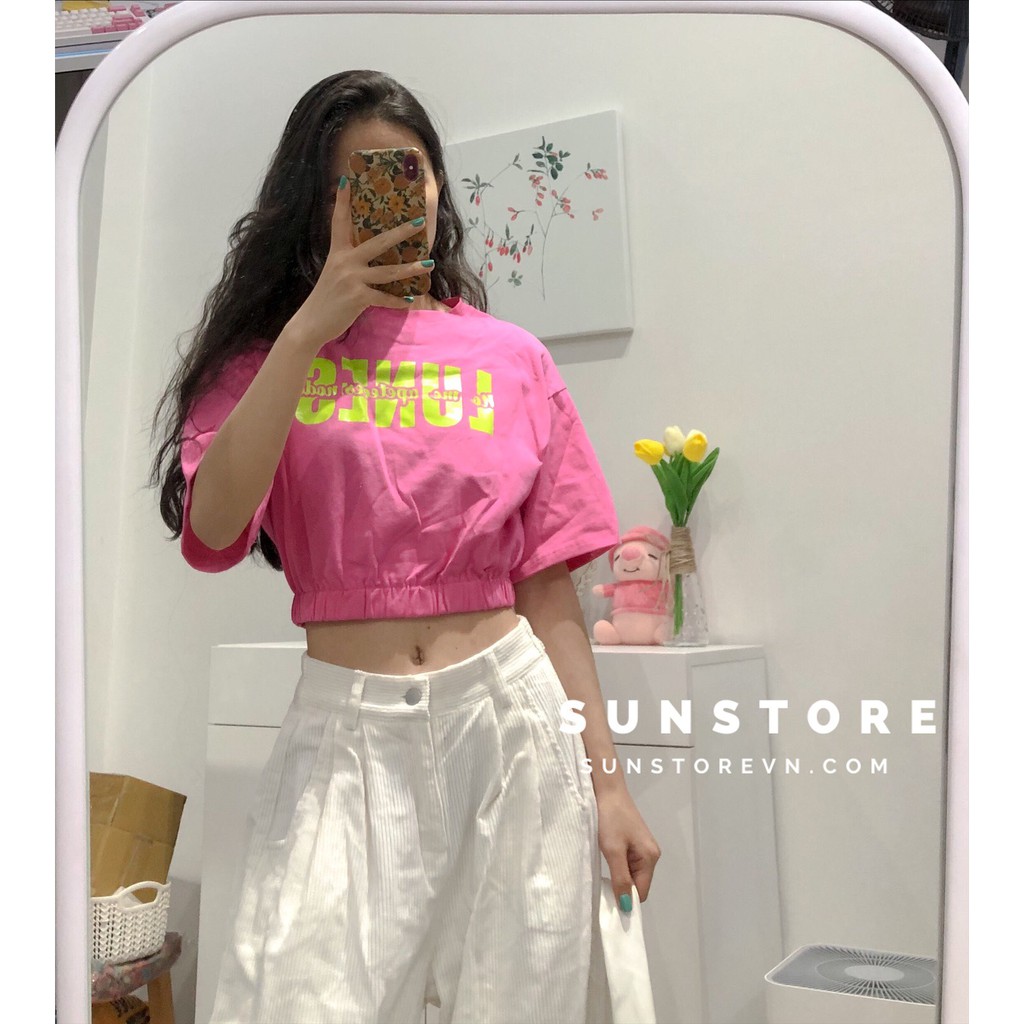 Áo croptop tay ngắn in chữ xanh lá màu hồng Ulzzang