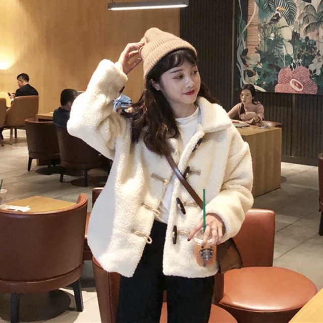 Áo khoác Lông cừu nữ kiểu dáng cổ điển | BigBuy360 - bigbuy360.vn