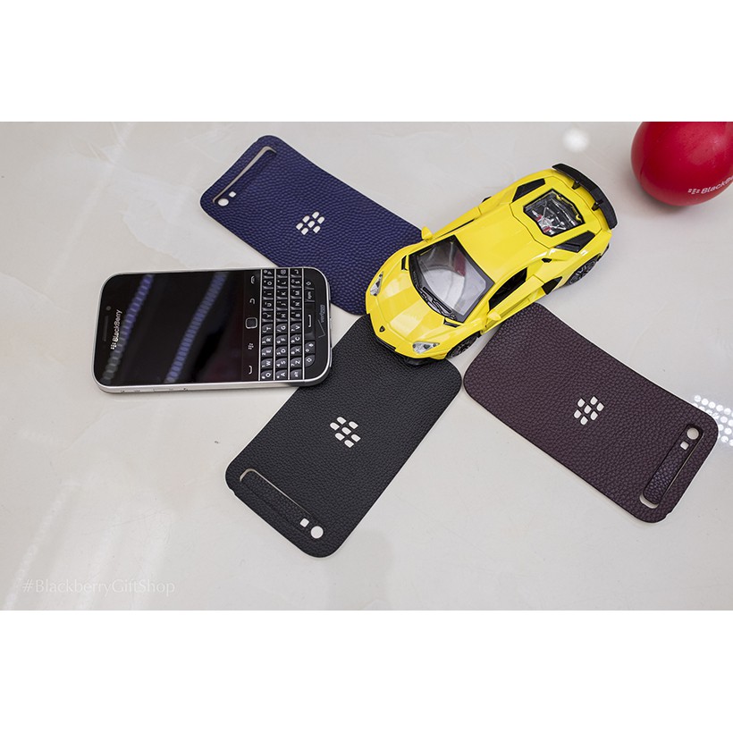BB bold touch 9900 - dán da bò thật 100%