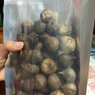 Tỏi đen cô đơn nhà làm