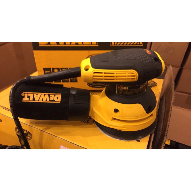 DEWALT máy chà nhám tròn DWE6423