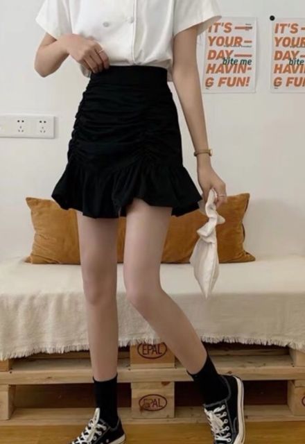 Chân váy đuôi cá nhúng hai bên | BigBuy360 - bigbuy360.vn