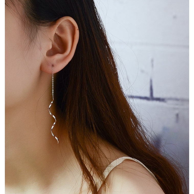 Bông Tai Titan Ko Han Rỉ Chuỗi Dài Xoắn TT 4029