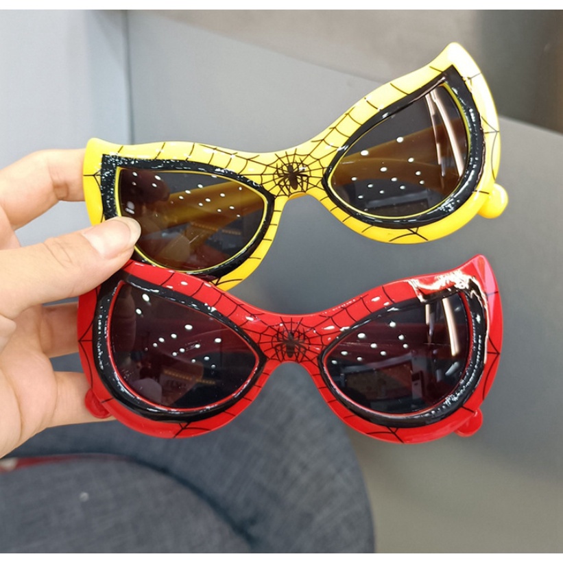 ✨✨Kính râm chống tia UV phong cách phim người nhện dành cho trẻ em