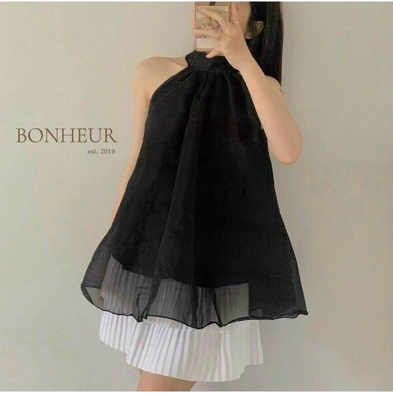 SET ÁO ĐEN CỔ YẾM NƠ CỔ + CHÂN VÁY TRẮNG DẬP LY