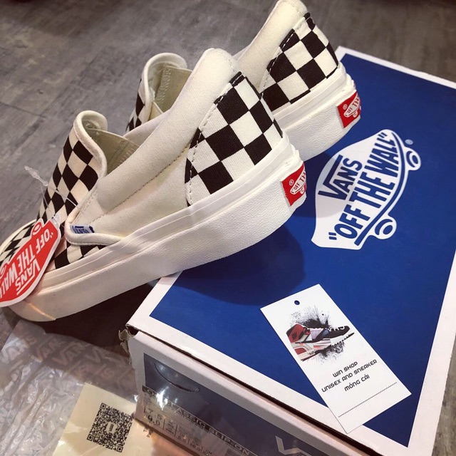 ẢNH THẬT | Giày thể thao Vans Vault Checkerboard đủ phụ kiện