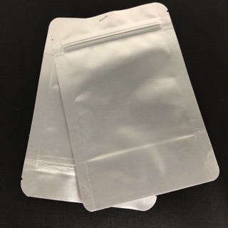 1kg túi zip bạc đựng mứt tết size 22-32 . Hàng đẹp ko rách nứt