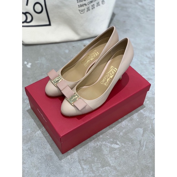 Giày cao gót 7cm da thật cao cấp thương hiệu Salvatore Ferragamo Vara da mềm đi êm chân