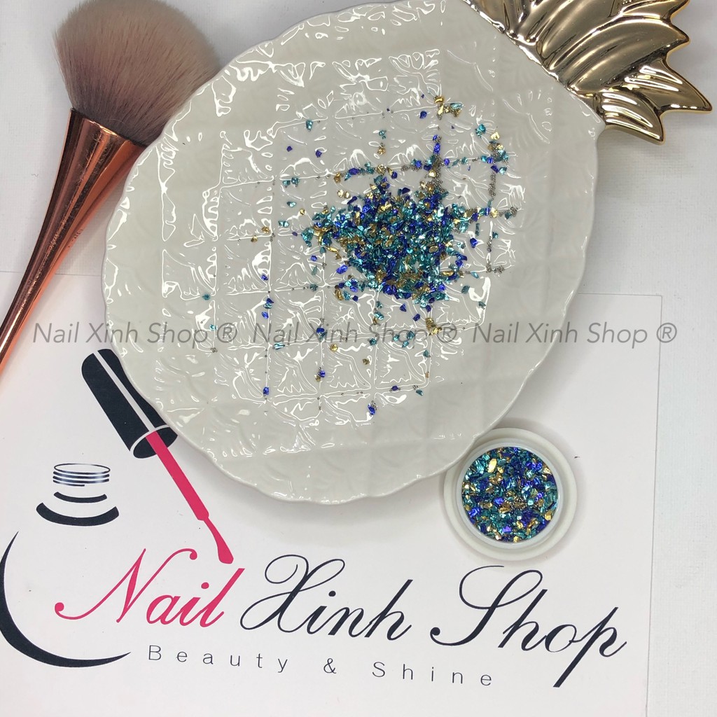 Phụ kiện trang trí móng nail (hộp tròn trắng mix đá &amp; phụ kiện kim loại)