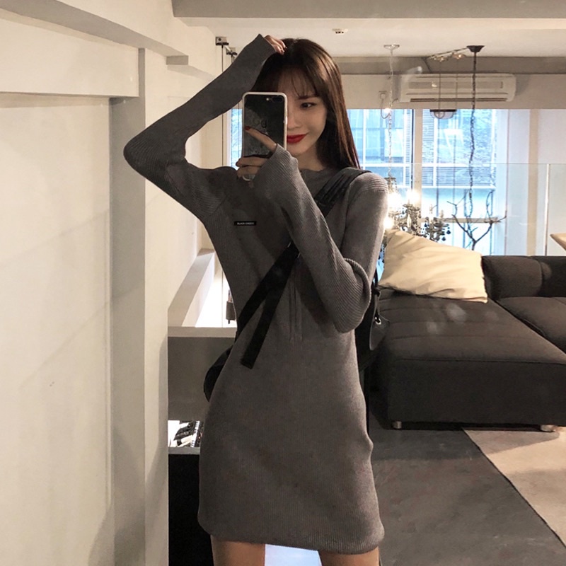 (HÀNG ĐANG VỀ) Váy body dài tay vải thun gân co dãn có khoá kéo trước ngực màu xám đậm có size dáng Hàn Quốc | BigBuy360 - bigbuy360.vn