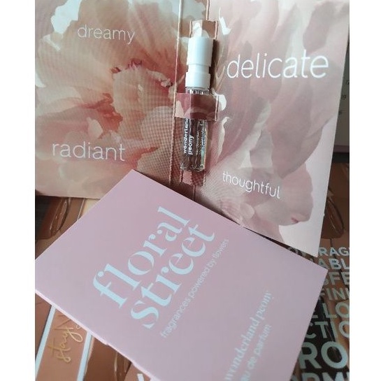Vial nước hoa Dịu Dàng Thanh Lịch Floral Street Wonderland Peony 1,5ml