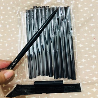 Chì vặn kẻ mí mắt