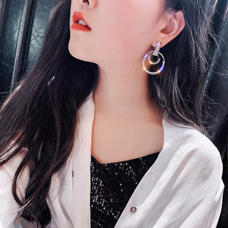 Khuyên tai hợp kim hình tròn quá khổ dáng dài thời trang cho nữ