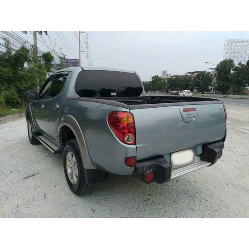 Đèn đuôi xe hơi Mitsubishi L200 Triton Colt 2005-2016