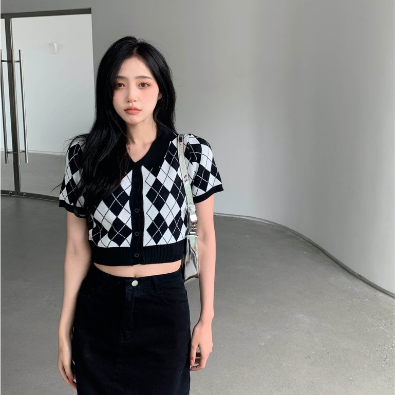 QADCOL Áo sweater nữ dệt kim cổ polo tay ngắn họa tiết sọc caro trẻ trung