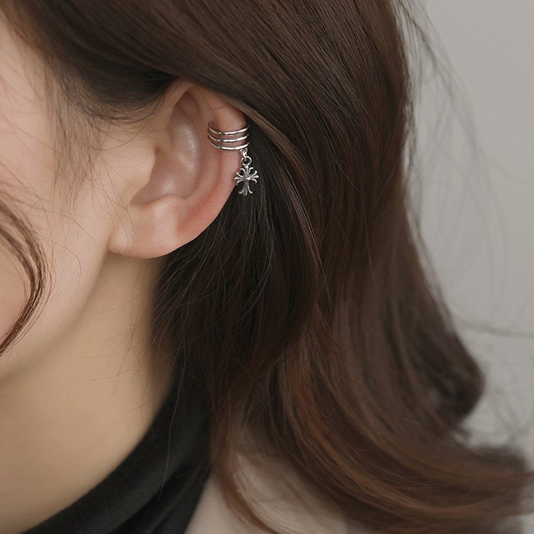 Khuyên tai nữ unisex bạc thái không cần lỗ bấm mặt thánh giá chữ thập kẹp vành  | HARMONY ACCESSORIES K111