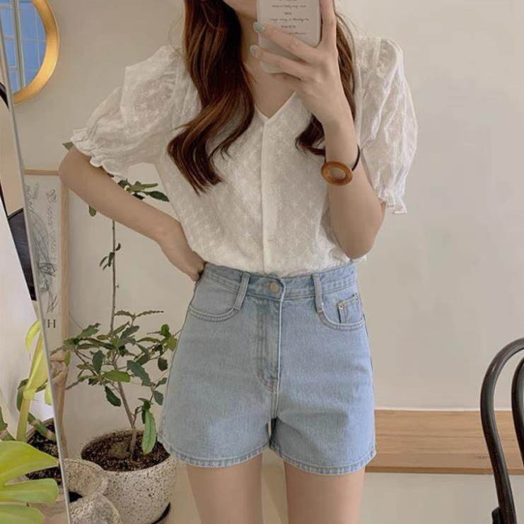 Áo kiểu nữ đẹp A.212, áo kiểu nữ cộc tay cổ V họa tiết ren hoa nhẹ nhàng | BigBuy360 - bigbuy360.vn