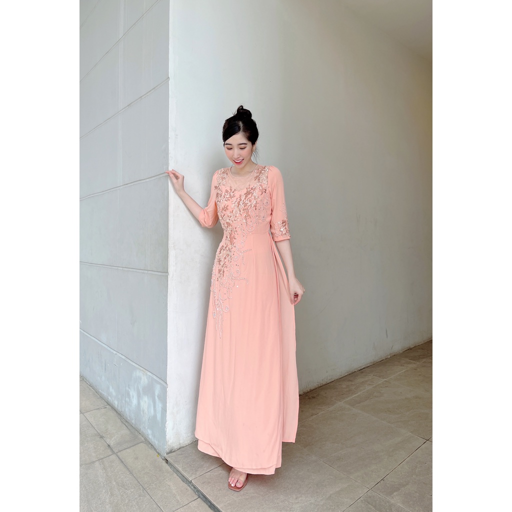 dạ hội đầm nữ, hàng thiết kế , trung niên dự tiệc, màu hồng dâu