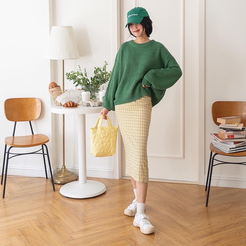 chân váy checkered pencil skirt của Naked by V