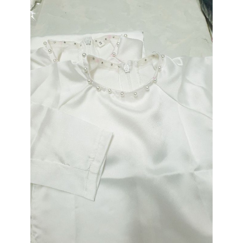 áo dài lụa trắng satin cho bé gái