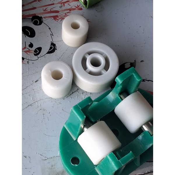 Con lăn trung đế lăn gối đở quạt ao tôm hồ cá