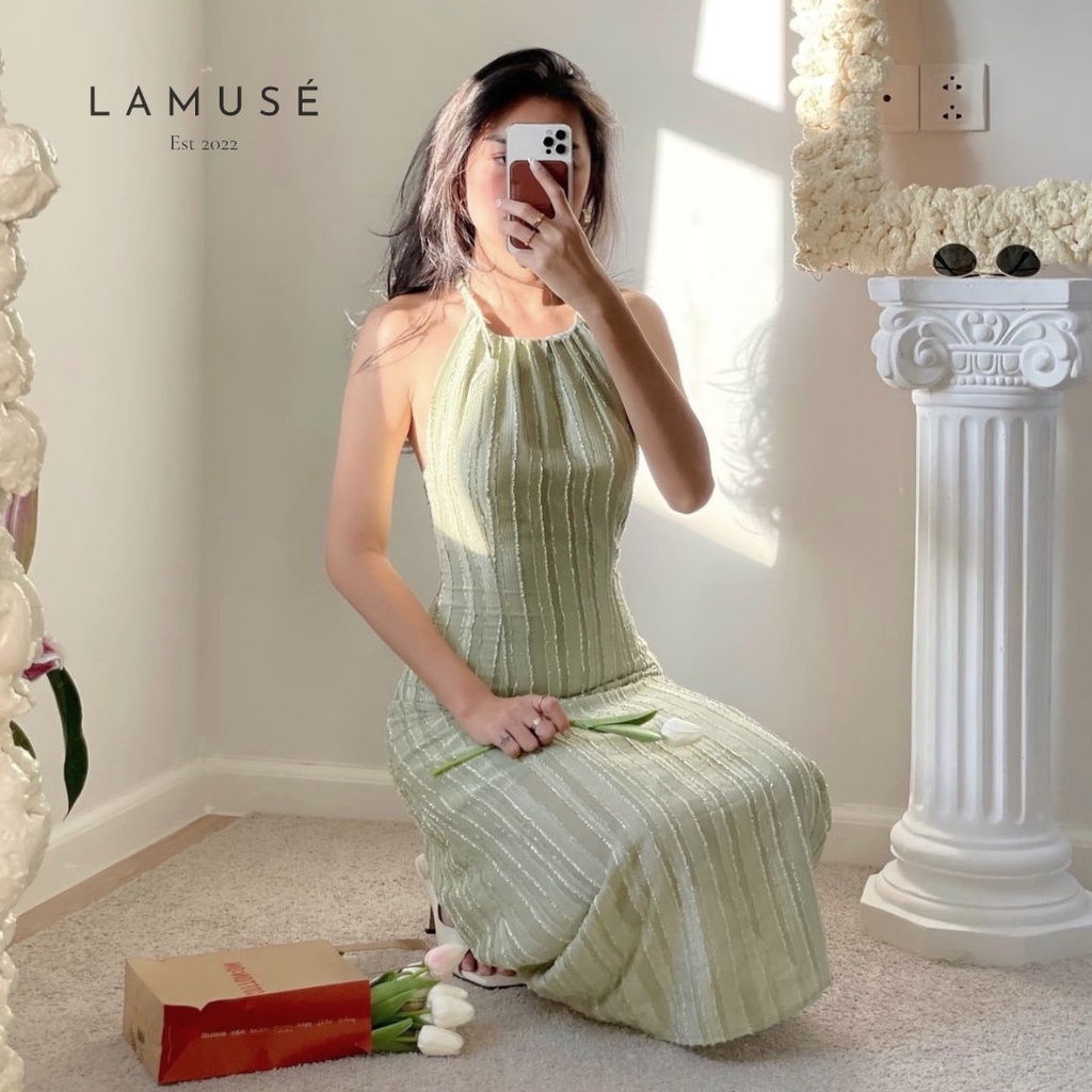 Lindsey Dress - Lamusé - Đầm dáng maxi cổ yếm thắt nơ sau họa tiết gân nổi dạo phố, đi biển