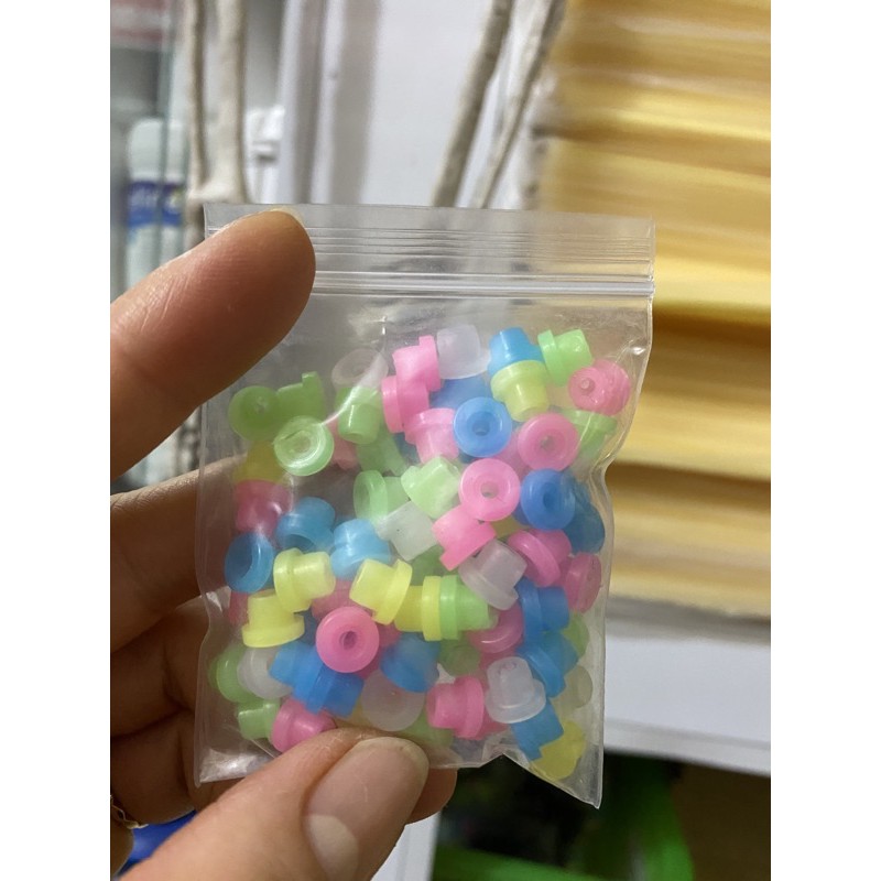 100 núm giữ kim silicon