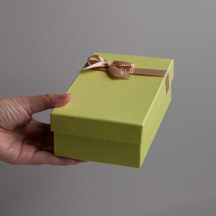 Hộp quà đính nơ 15x9x5cm 29032