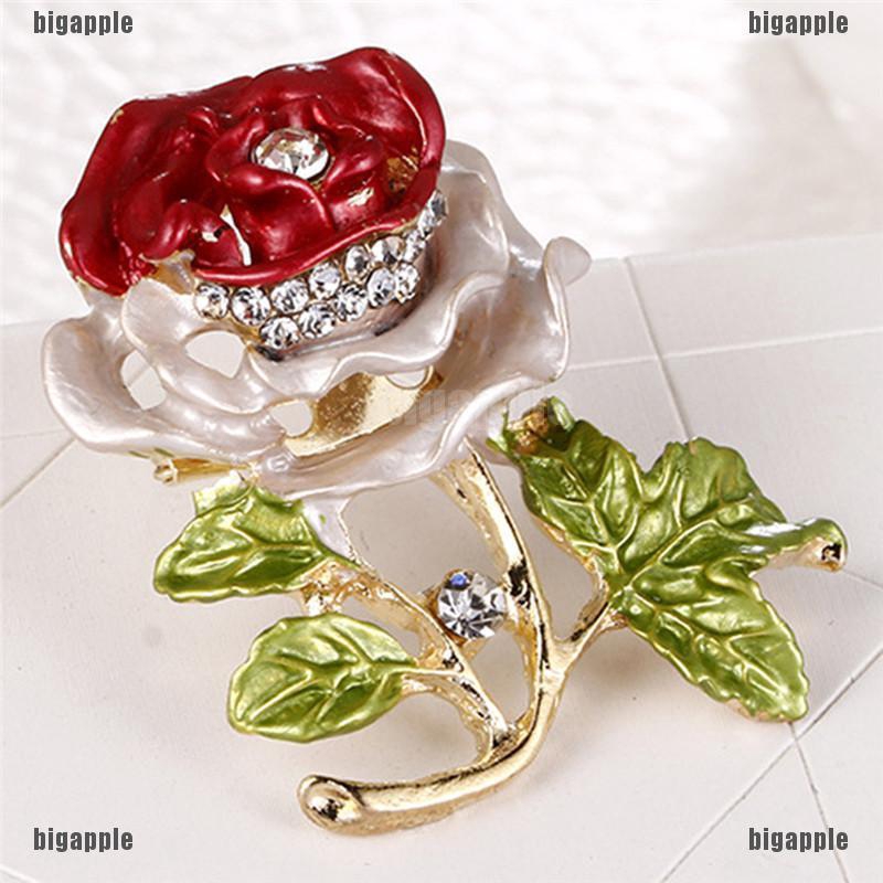 Ghim cài áo hình hoa đính đá sang trọng