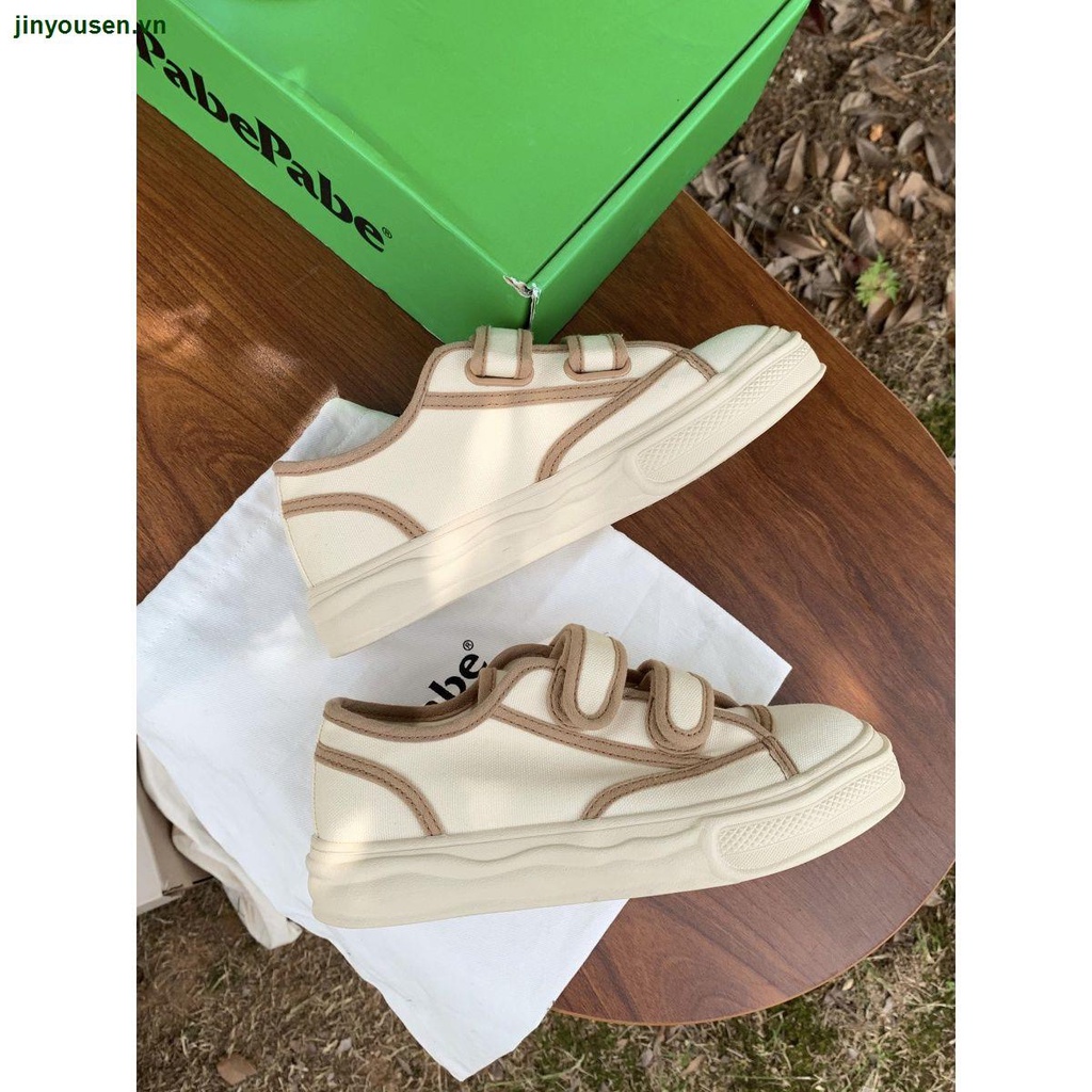 Giày thể thao đế bằng phong cách retro mới cho nữ 2021