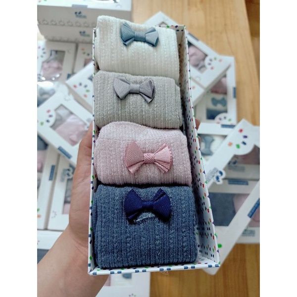 Set 4 tất cho bé gái