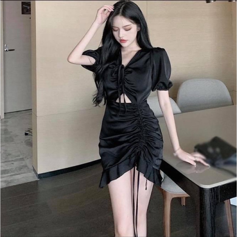 Đầm kiểu ngắn nữ tay phồng hở eo ôm dây rút đen trơn - Order taobao quảng châu