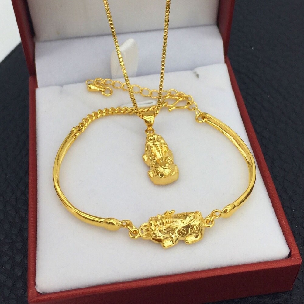 trang sức phong thủy Á ÂU