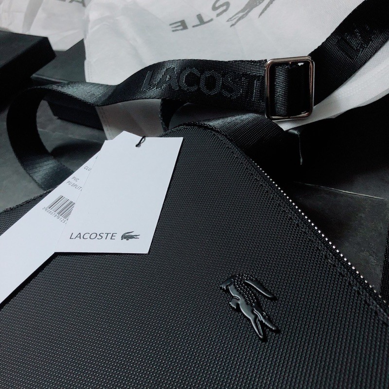 túi đeo chéo đen unisex Lacoste