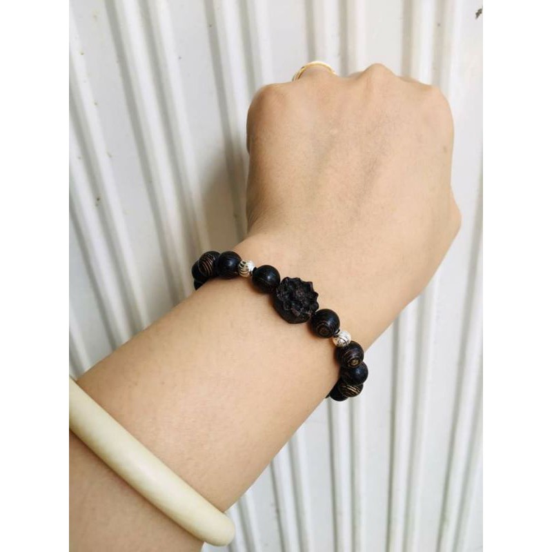 vòng trầm hương sánh chìm 6li 💯  8li mix charm hoa sen bi bạc/bi vàg