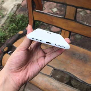 Dán skin iphone 7plus màu trắng tinh khôi
