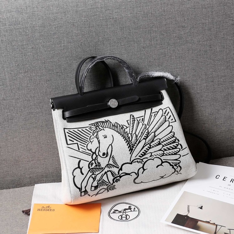 Túi xách nữ thương hiệu Hermes HM da thật cao cấp phối vải vẽ hình con ngựa