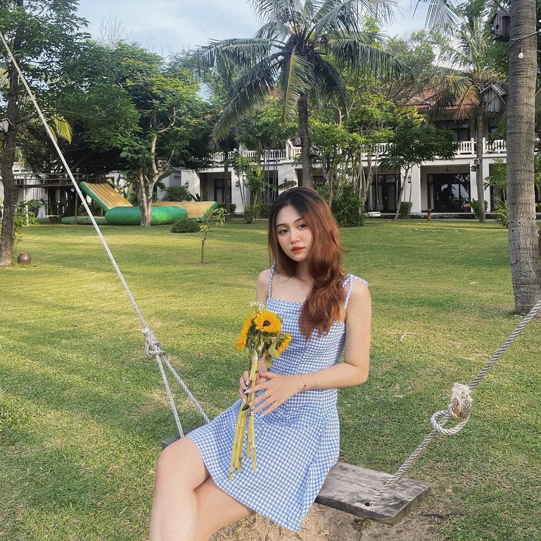 Đầm hai dây mỏng Lovito viền ren phối dây thắt họa tiết caro phong cách vintage L16D035