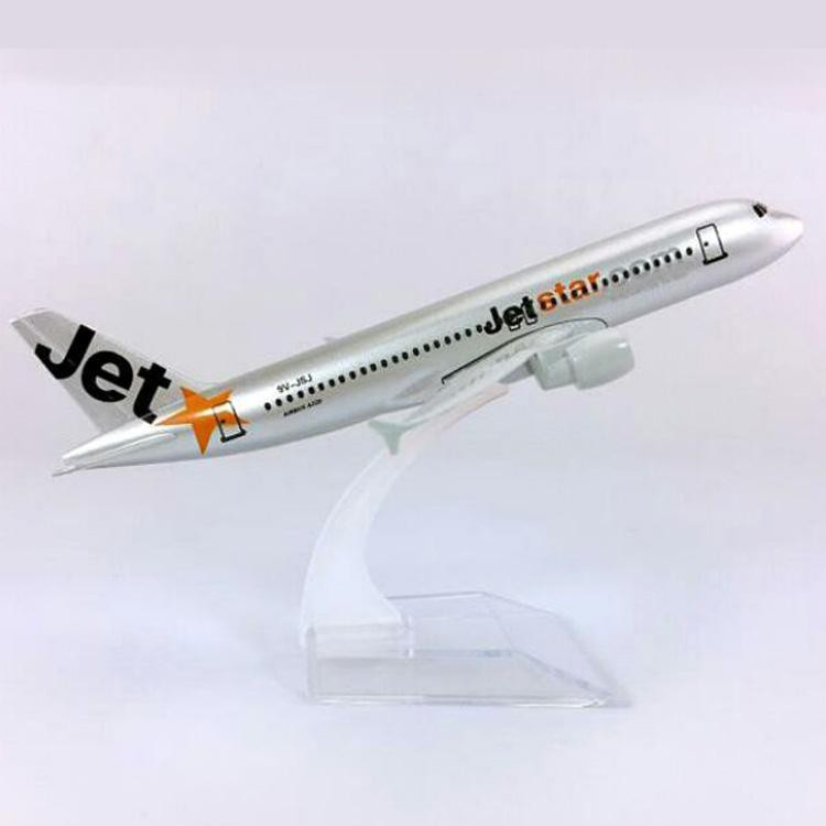 Máy bay mô hình kim loại Jetstar 16cm kèm đế trưng bày