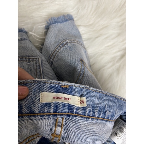 Quần short jeans levi's
