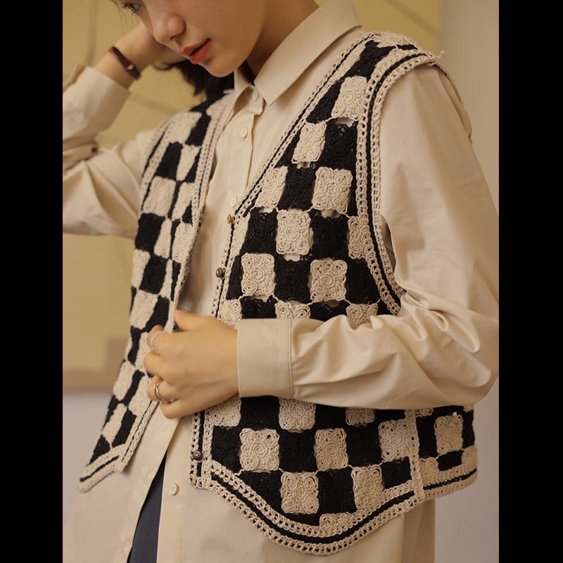 Áo Cardigan Dệt Kim Cao Cấp Ôm Dáng Họa Tiết Kẻ Ô Trắng Đen Phong Cách Xuân Thu Mới 2022