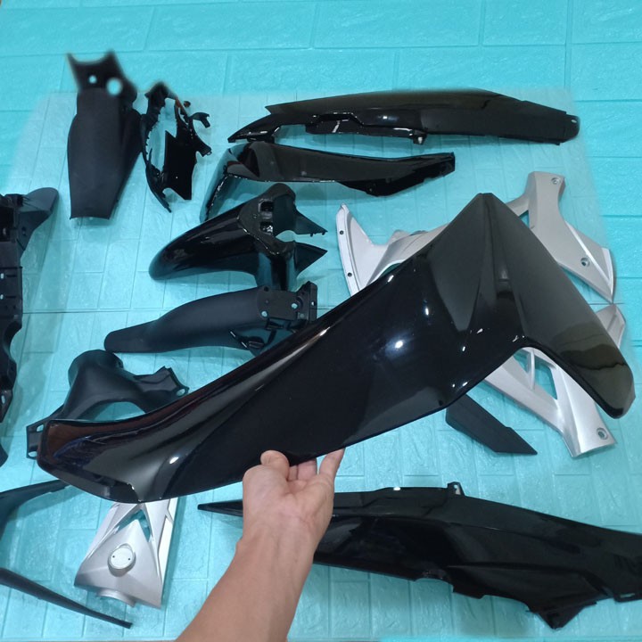 Bộ dàn áo xe SIRIUS màu ĐEN phanh CƠ , nhựa nguyên sinh ABS cao cấp