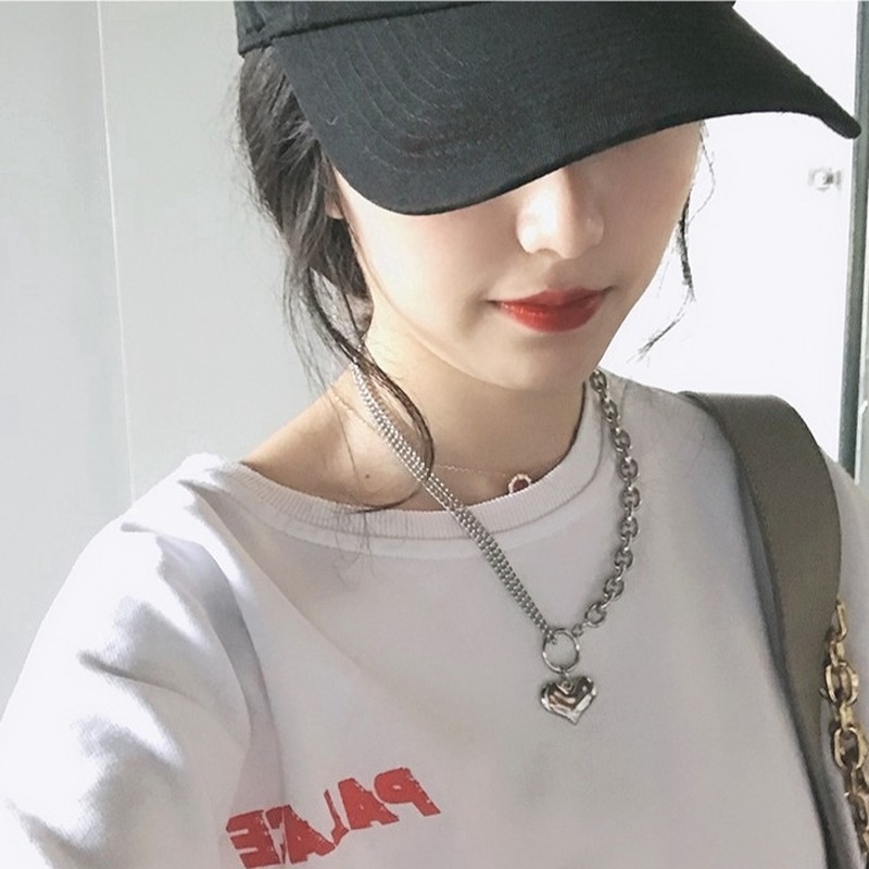 Dây Chuyền Mặt Trái Tim Chất Liệu Thép Titan Phong Cách Vintage