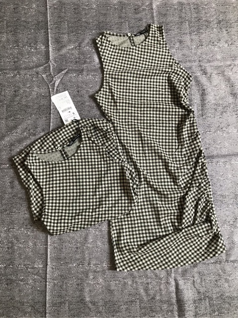 Đầm sát nách Zara auth