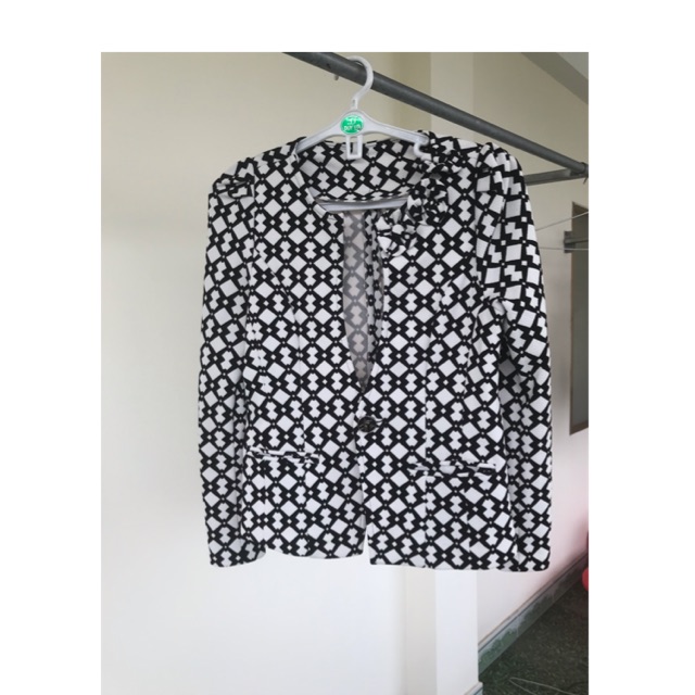 THANH LÝ ÁO KHOÁC NGẮN