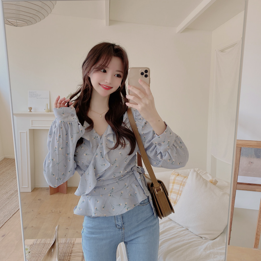 Áo Voan Hoa Tay Dài Cổ Chữ V 32977