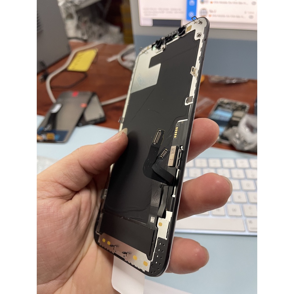 Màn 12/12pro zin ép kính tặng kèm bộ sửa thay thế.