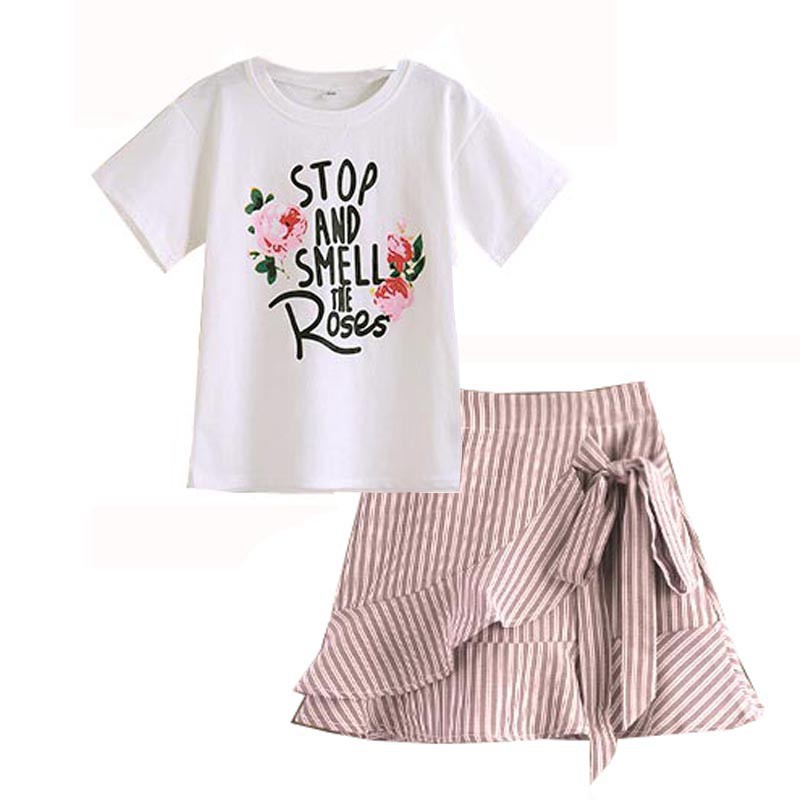 Áo thun ngắn tay in hoa + chân váy mini cho bé gái