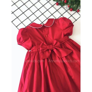 Đầm đỏ cổ sen smocking hoa