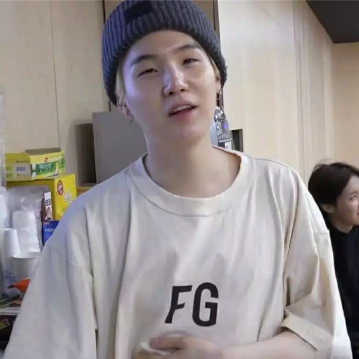 Áo thun FG trắng,đen có tag đằng sau